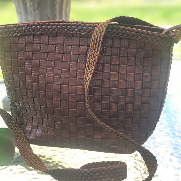 LJS COLLECTION brown woven leather crossbody bag - Picture 7 of 13